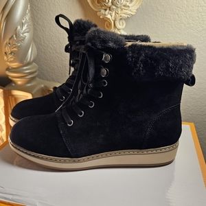 Dunion Women's Waterproof Leather Booties sz 7.5 NWT